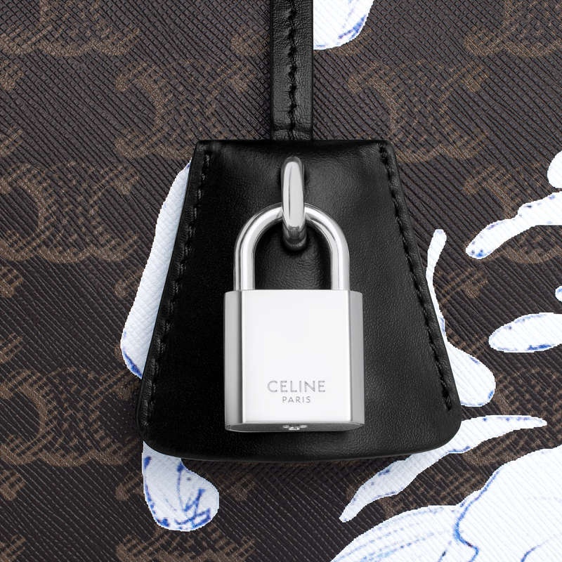 Celine Large In Triomphe Canvas With David Weiss Wave Print Reistas Zwart | CL-591819