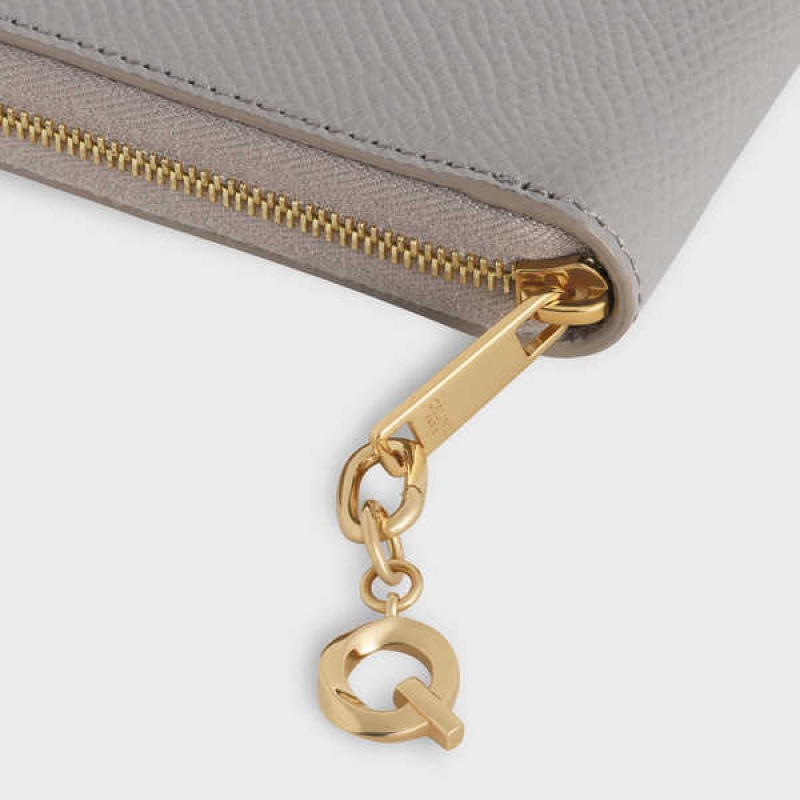 Celine Q Charm In Brass Kleine Lederwaren Goud | CL-592936