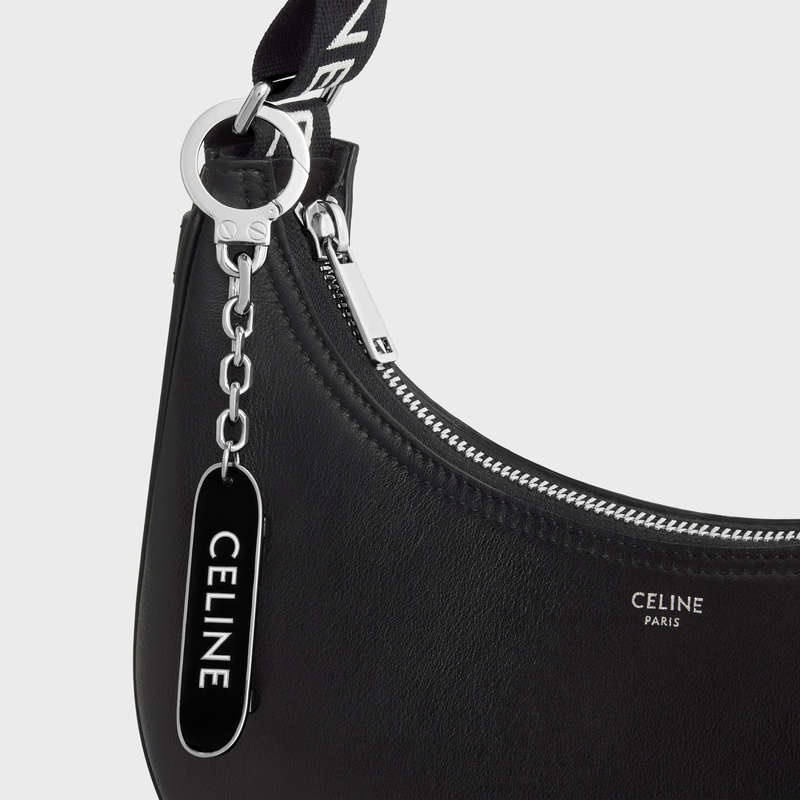 Celine Skateboard Charm In Brass And Enamel Lifestyle Zwart Wit | CL-591685