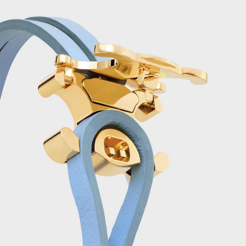 Celine Triomphe Clasp In Brass With Gold Finish And Celeste Smooth Calfskin Armbanden Goud | CL-592204